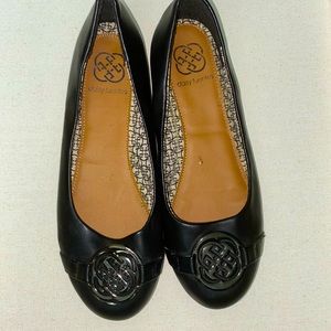 Daisy Fuentes flats